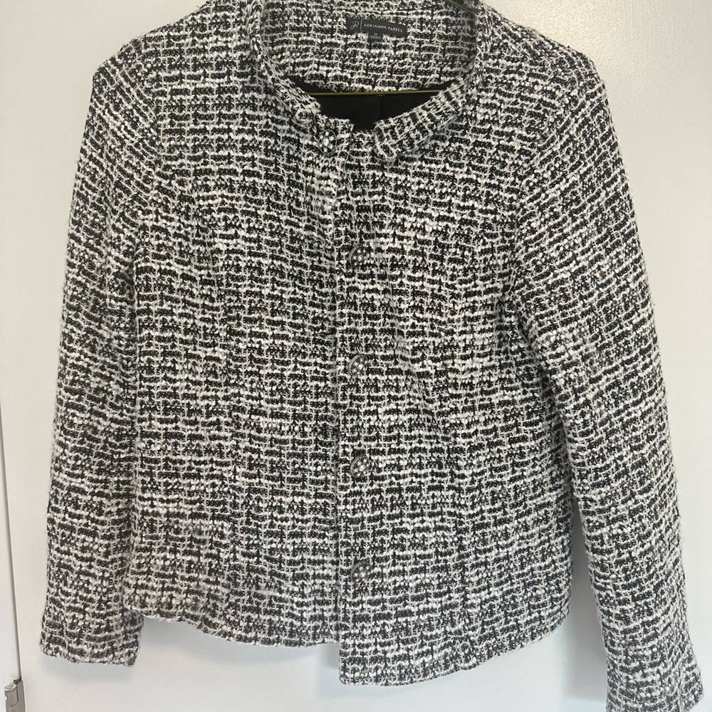 Adrianna Papell Black and White Blazer Classic Cropped Design